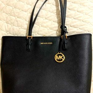 Michael Kors Jetset Tote